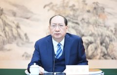 仍能让人感受到一名普通