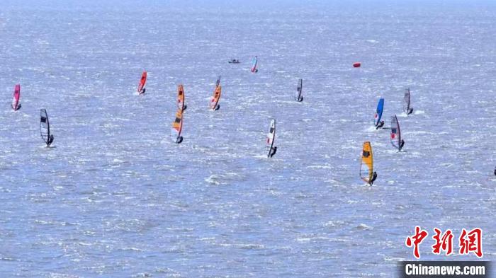 2025中国·鸡西兴凯湖帆板摩托艇赛事盛大启幕