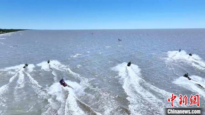 2025中国·鸡西兴凯湖帆板摩托艇赛事盛大启幕