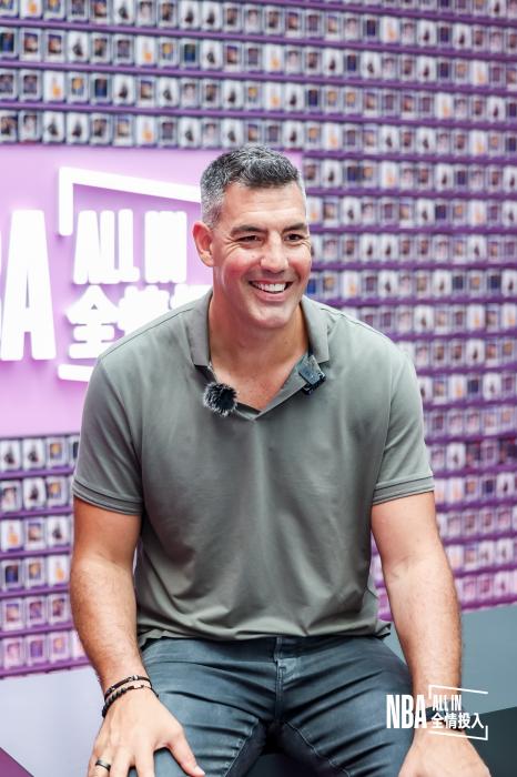 NBA名宿斯科拉鼓励中国球员勇敢出征