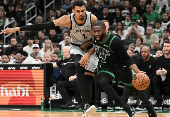 亚历山大领跑高阶数据榜单 五大超巨争夺最佳阵